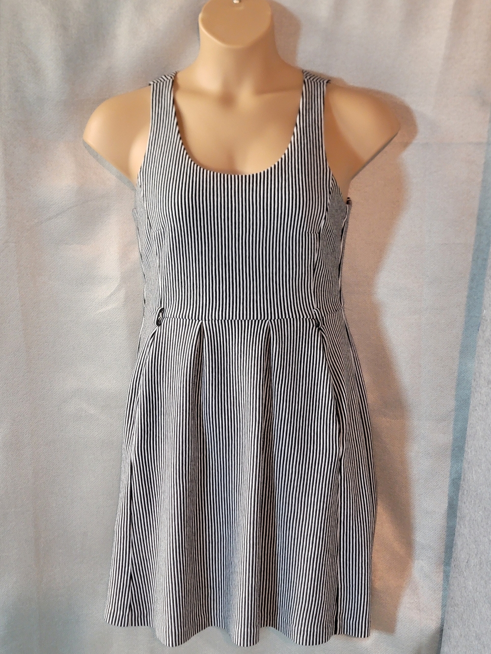 Elle Black and White Striped Sleeveless Fit And Flair Midi Dress